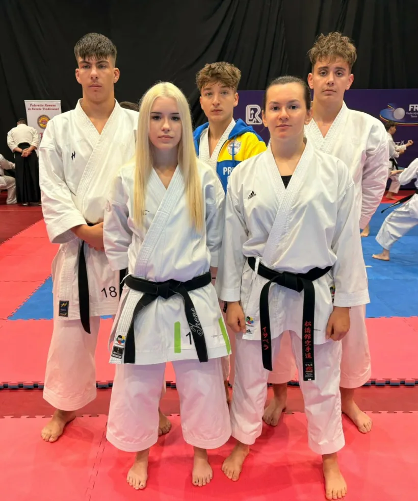 Salbă de medalii pentru karateka gălăţeni de la Kodo, Meikyo şi CSM