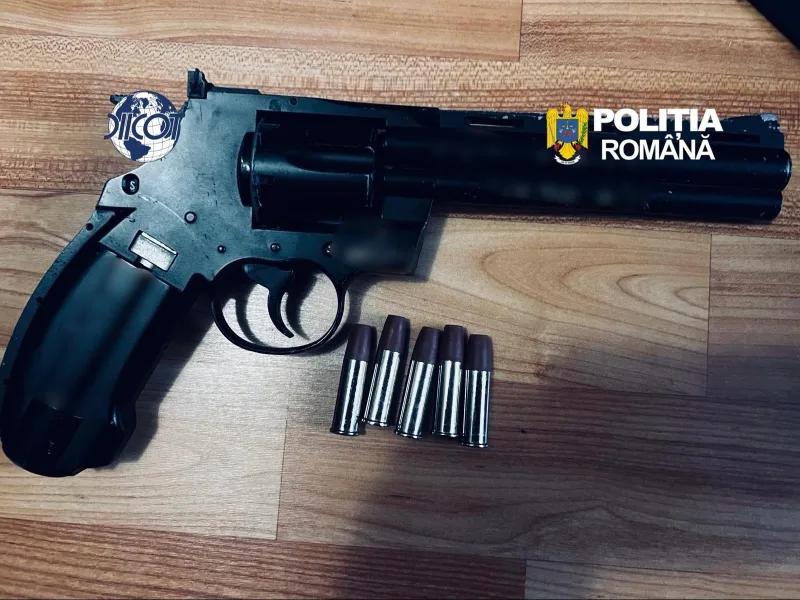 Anchetă de amploare cu percheziții în Galați. Trei adolescenți, cercetați pentru propagandă teroristă