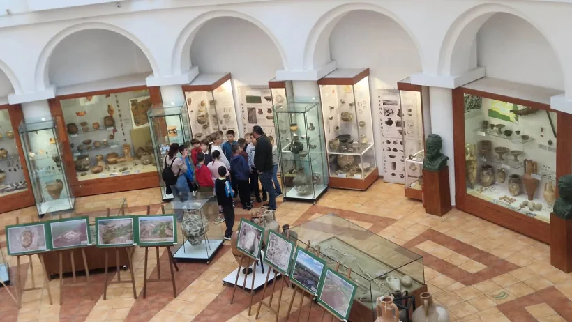 Trei școli din Galați au participat la o lecție specială de istorie, la Casa Cuza Vodă