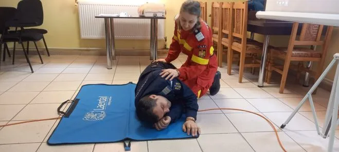 Jandarmii gălățeni se instruiesc pentru acordarea primului ajutor