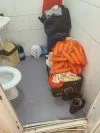 Un fast-food din Galați își depozita legumele în grupul sanitar