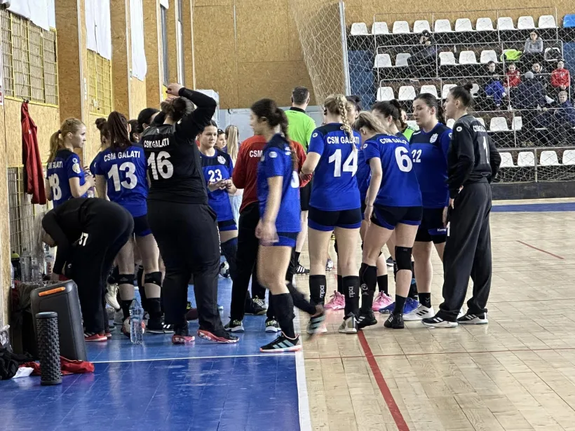 Handbalistele de la CSM Galaţi au marcat 50 de goluri la Siderurgistul