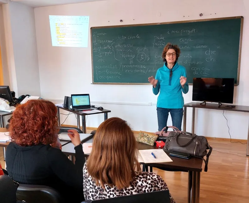 Un lector de limba și literatura italiană predă la Universitatea Dunărea de Jos Galați