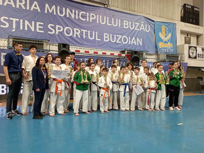 50 medalii pentru sportivii gălăţeni de la Triumf Dojo