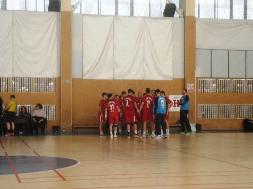 Thriler pe semicerc