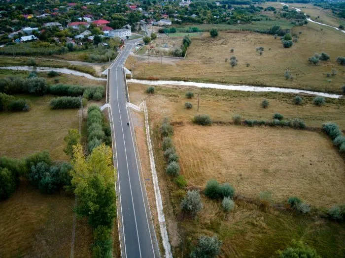 Investiții pe drumurile județene în valoare de 720 de milioane de lei, fonduri europene