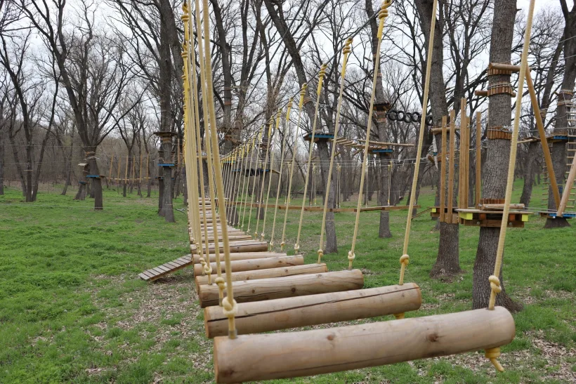 Veste bună pentru gălățeni: se deschide Parcul de Aventură din Pădurea Gârboavele