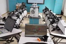 Aproape 20 de licee gălățene vor fi dotate cu laboratoare inteligente de tip  SmartLabs
