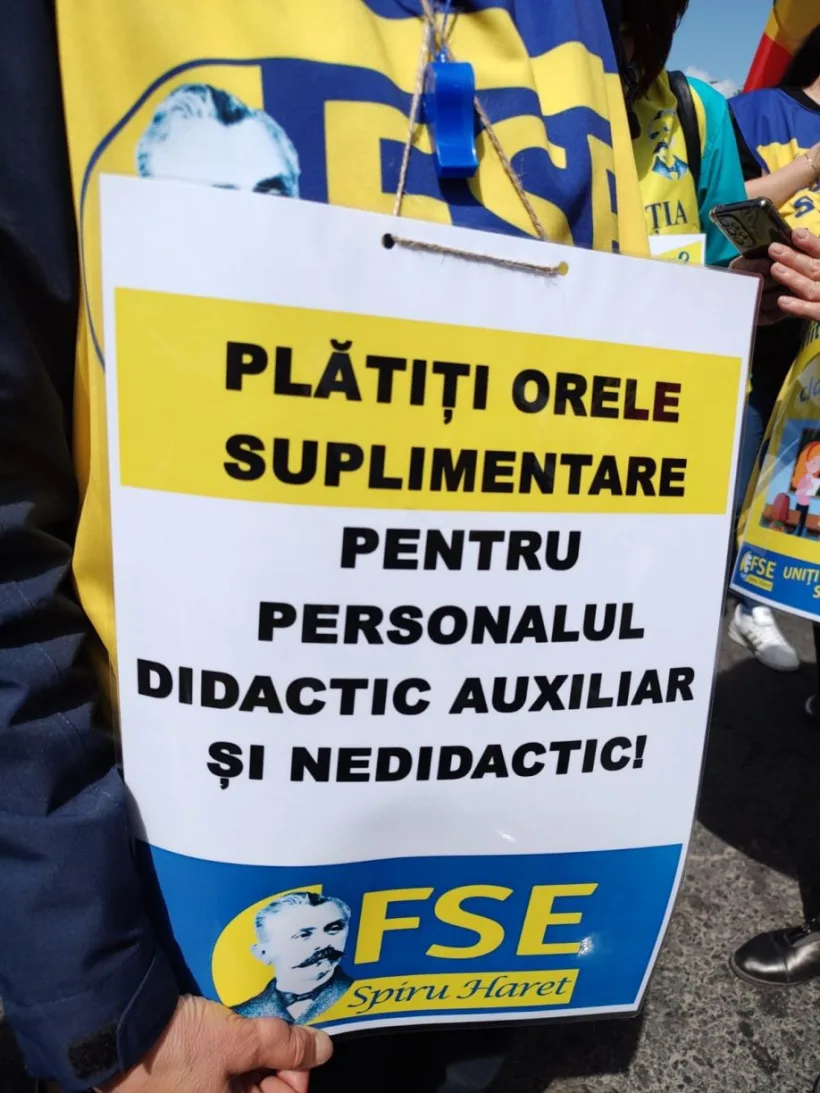 Profesorii din Galați ies în stradă