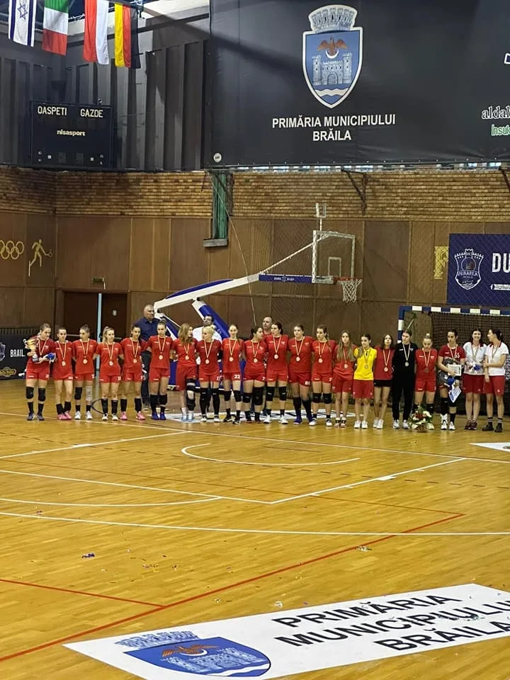 „Olimpicele” au spart gheaţa şi au obţinut primele medalii din istoria ACS Lucian Bute