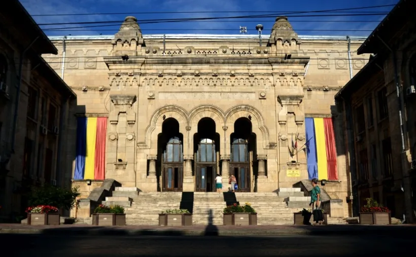 Universitatea ”Dunărea de Jos”, conectată la ”piața muncii viitoare”, noi specializări universitare avizate național