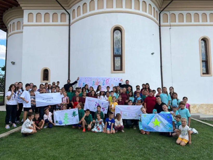 Zi de mare bucurie pentru 85 de copii din localitățile Crăiești și Corni