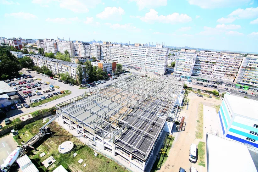 Costel Fotea: Se lucrează intens pe șantierul parcării supraetajate de la Spitalul Județean Galați