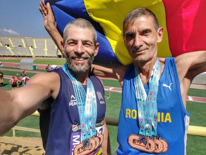 Gălăţenii Paul Găvănescu şi Culai Voicu au cucerit patru titluri de campioni balcanici Masters