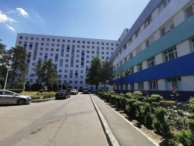 O pacientă de 100 de ani, operată cu succes la Spitalul Județean Galați