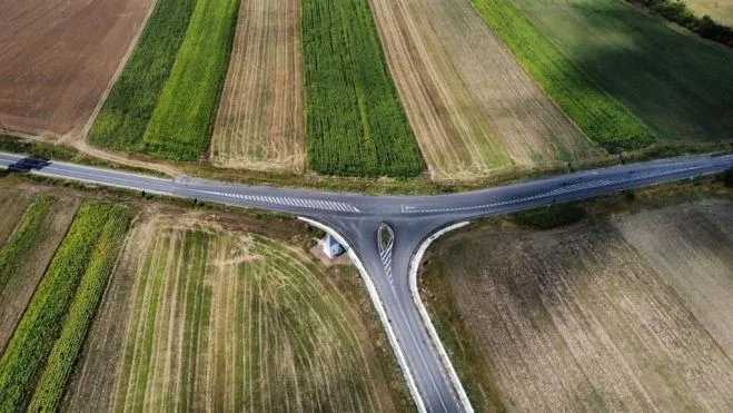 Investiție în infrastructura rutieră a județului Galați: a fost finalizată modernizarea drumului județean 242A