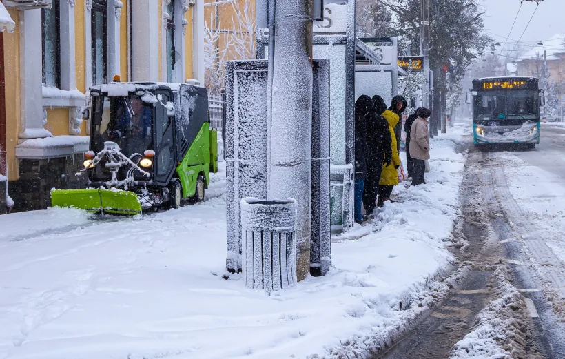 Mai multe școli nu reiau cursurile marți, în județul Galați