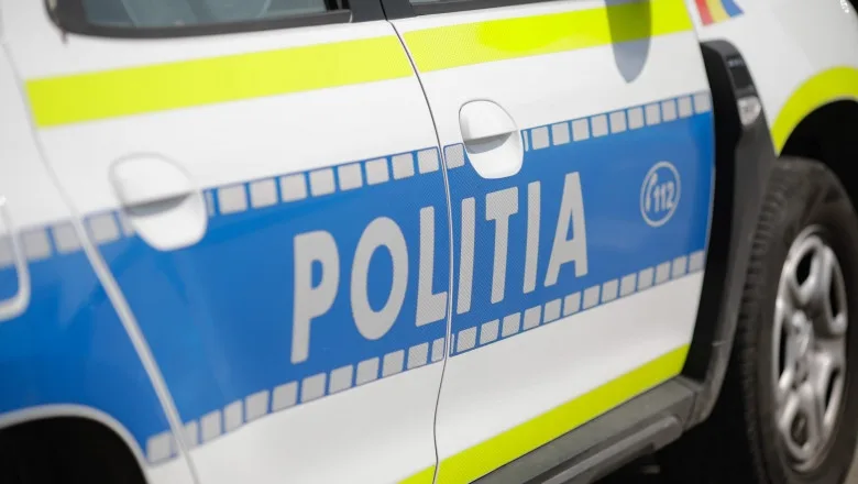 Accident în județul Galați: trei autoturisme și o autoutilitară, implicate