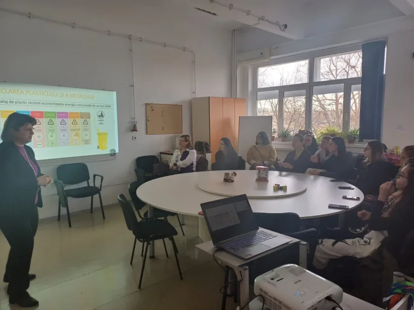 Workshopul „Dezvoltarea competențelor verzi” la UDJG