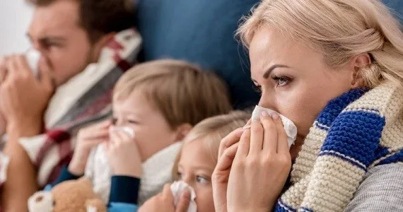 Vacanța de iarnă a copiilor afectată de infecțiile respiratorii în creștere