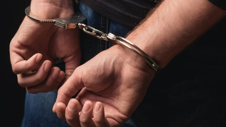 Un bărbat din Galați a fost reținut după ce ar fi violat o minoră de 15 ani