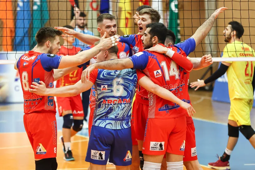 CSM Arcada joacă cu Dinamo pentru un loc în finală