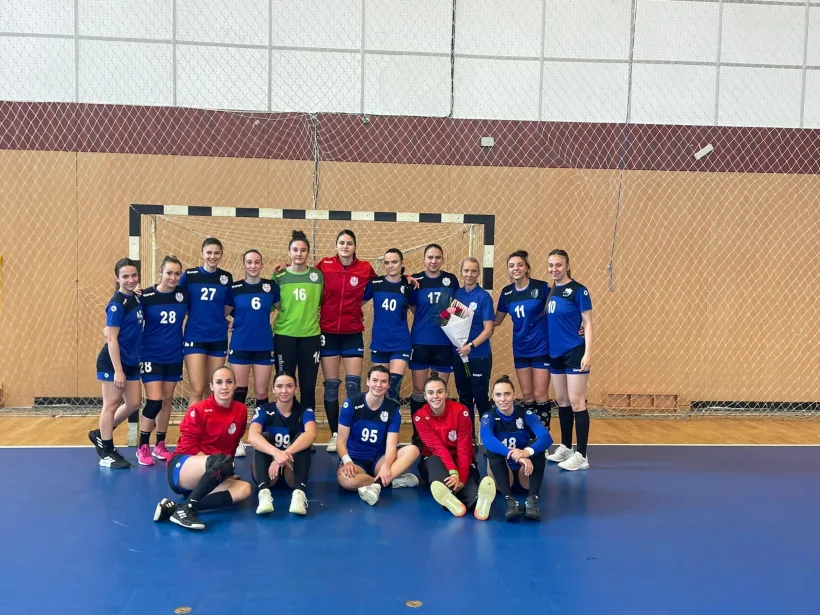 Handbalistele de la CSM Galaţi continuă cursa pentru promovare în Liga Florilor