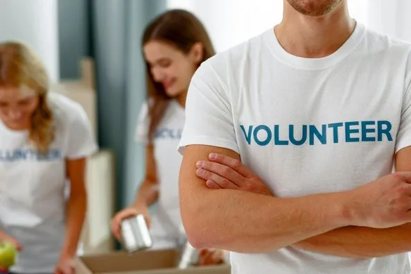 VOLUNTARI pentru proiectul „Acces și integrare universitară pentru succes”