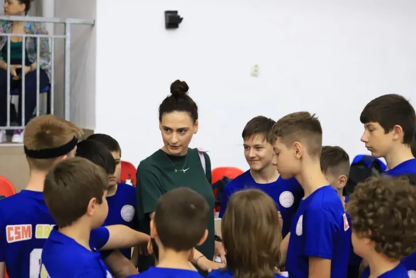 Primul trofeu din carieră pentru micii voleibalişti de la CSM Arcada