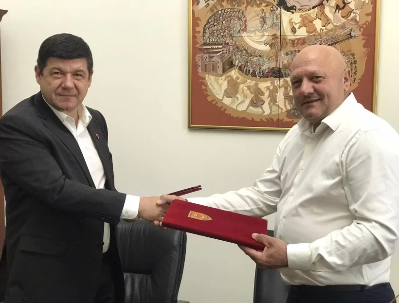 Parteneriat pentru atragerea de fonduri europene. Costel Fotea: Am semnat un acord de cooperare cu raionul Taraclia din R. Moldova
