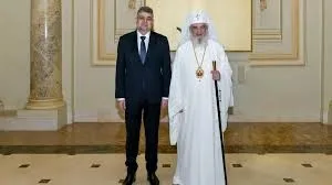 Premierul Marcel Ciolacu, mesaj pentru Patriarhul Daniel:„Întru mulți și fericiți ani”