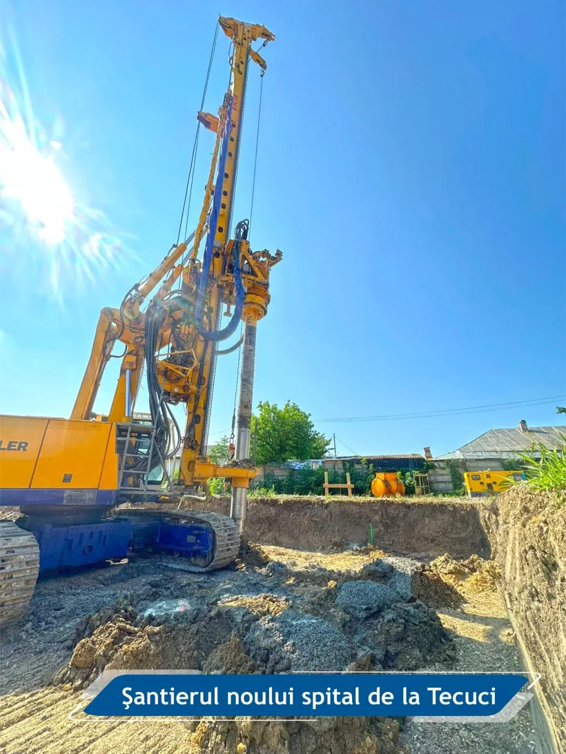 Costel Fotea: Continuăm lucrările la noul spital de la Tecuci prin forarea celor peste 800 de plioni ai fundație