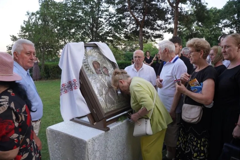Programul pelerinajului cu Icoana făcătoare de minuni a Maicii Domnului de la Mănăstirea Adam în Arhiepiscopia „Dunării de Jos”
