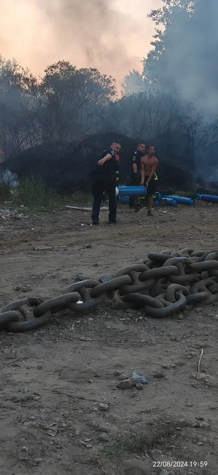 Peste 20 de butelii de oxigen găsite în apropierea unui incendiu. Jandarmii și pompierii gălățeni au acționat  de urgență