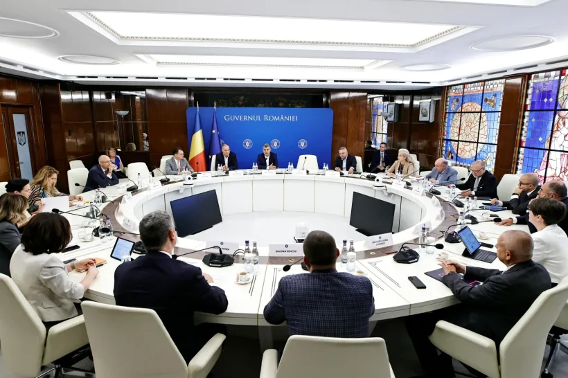 Premierul, după întâlnirea cu reprezentanții sectorului bancar: este nevoie de o coordonare mai eficientă pentru susținerea investițiilor
