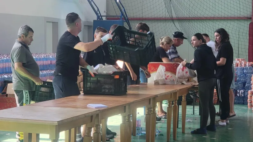 Tone de alimente și apă de la rezervele statului pentru localitățile afectate de inundații