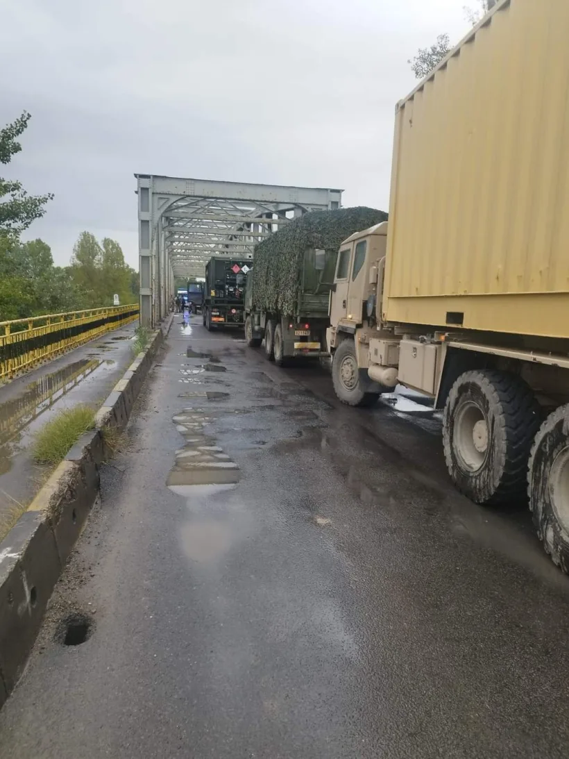 Două convoaie militare, implicate într-un accident între Galați și Brăila. Un militar a fost rănit