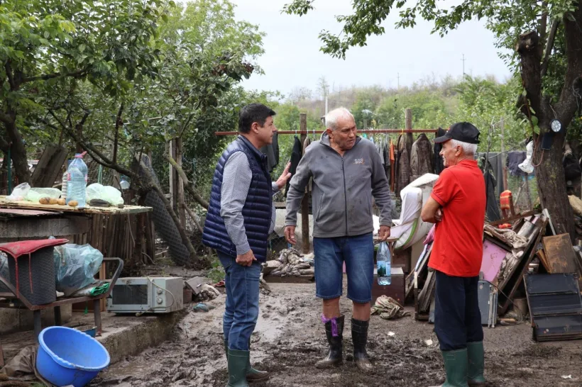 Două săptămâni de la potopul care a devastat județul Galați. Costel Fotea: Zi de zi am fost în zonele inundate, lângă oamenii loviți de ape