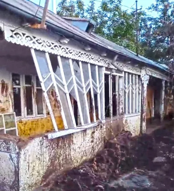 900 de locuințe din comunele inundate, distruse aproape în întregime