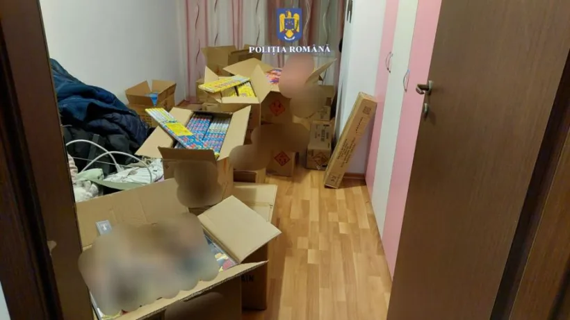 O tonă de articole pirotehnice, descoperite de polițiști