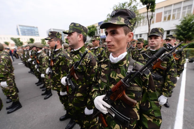 MApN: Militari români, implicați în misiuni NATO de pe flancul estic