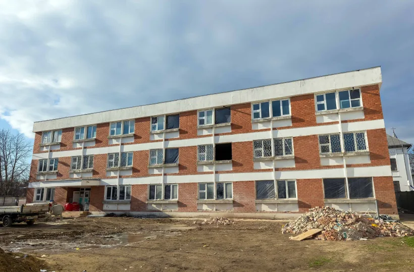 Clădirea internatului de la Seminarul Teologic, în modernizare