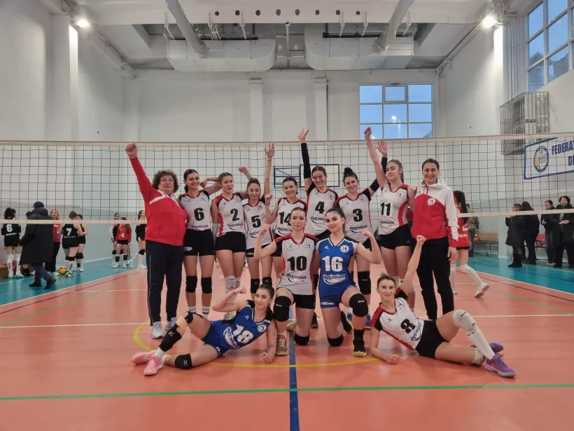Victorie cu mari emoţii pentru fetele de la CSU Galaţi