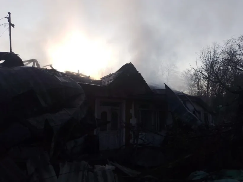 Un bătrân din Galați a fost găsit mort într-o locuinţă cuprinsă de flăcări