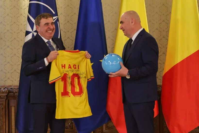 Gheorghe Hagi a primit cea mai înaltă distincţie a statului român