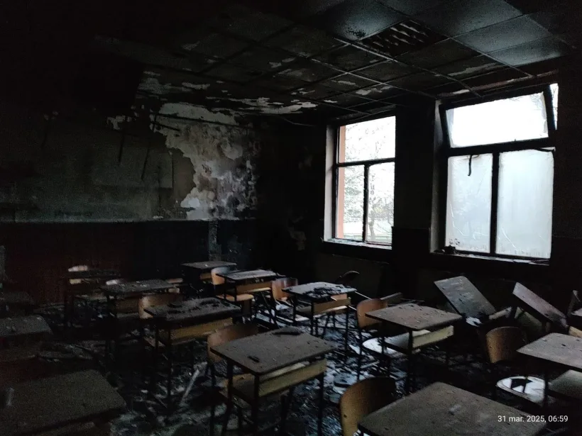 VIDEO Incendiu într-o școală din Galați. ISU a intervenit în forță