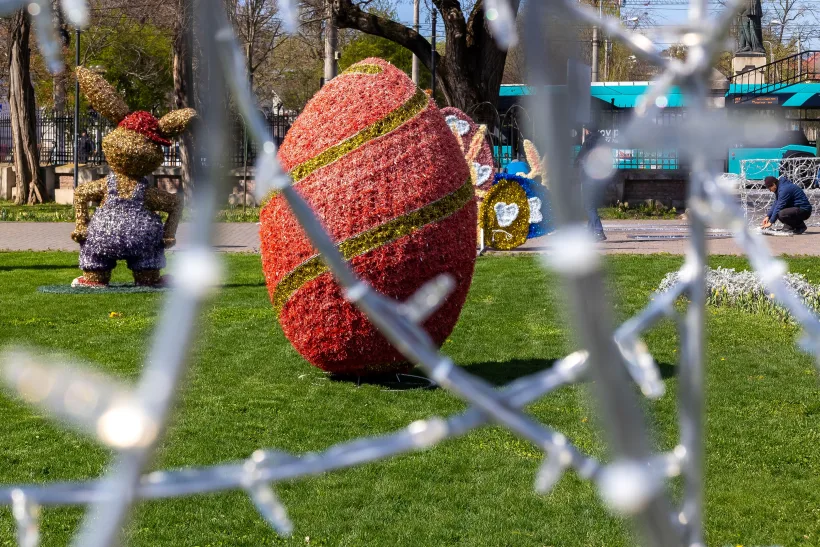 Decorațiunile de sărbători vor putea fi admirate în Grădina Publică și la Inelul de rocadă