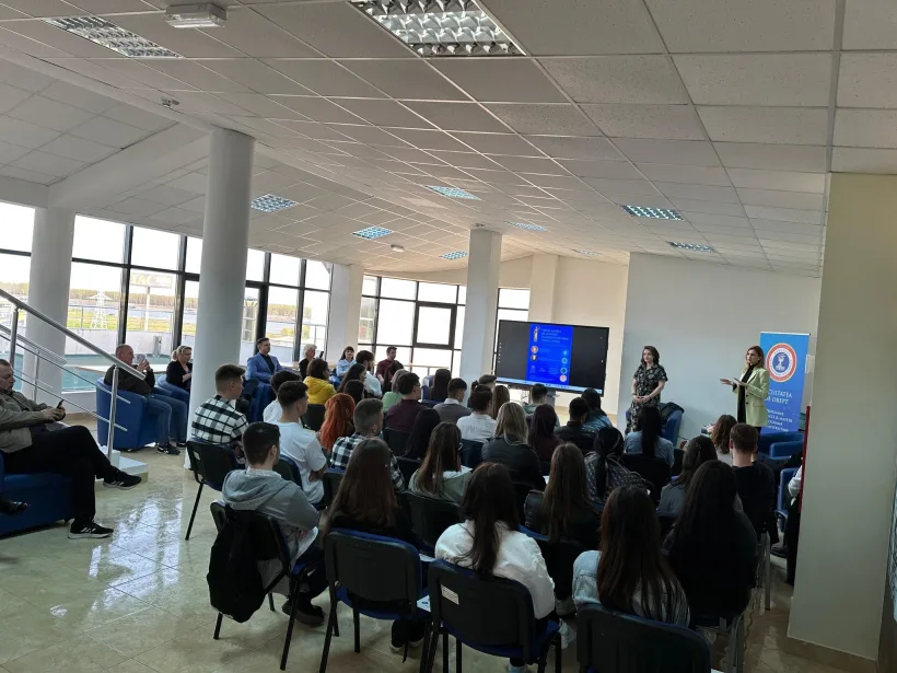 Masă rotundă la „Danubius” privind activitatea Instituției Prefectului