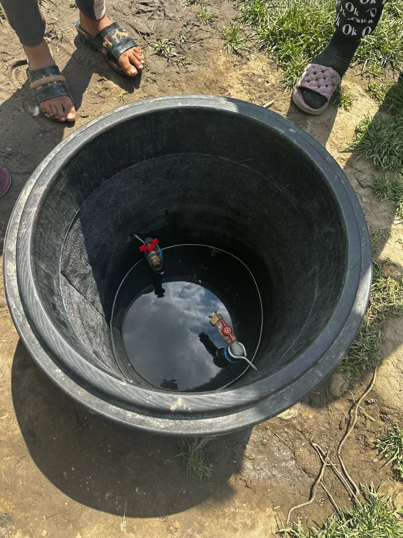Un copil de doi ani a căzut într-un canal din apropierea locuinţei