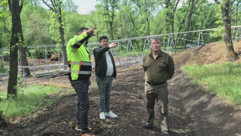 Se lucrează intens la bobul suspendat și la pistele de biciciclete din Pădurea Gârboavele. Costel Fotea: Un proiect de 15 milioane de lei, destinat iubitorilor de adrenalină